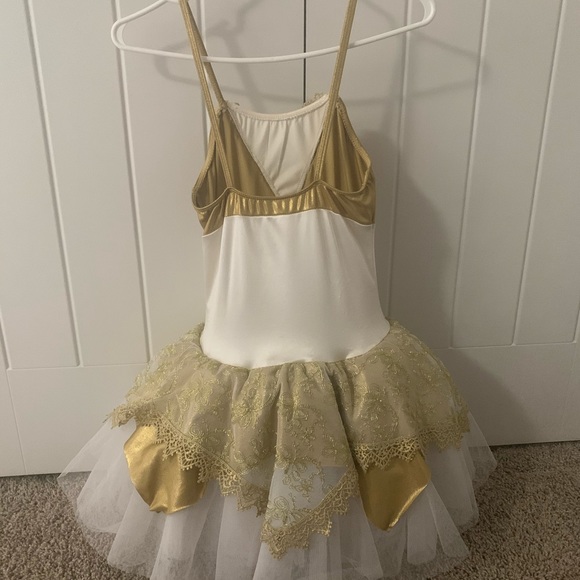 Dance costume - Picture 2 of 2